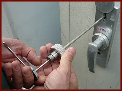 Locksmith Lock Store Placentia, CA 714-983-9060 - 5-lock-opening